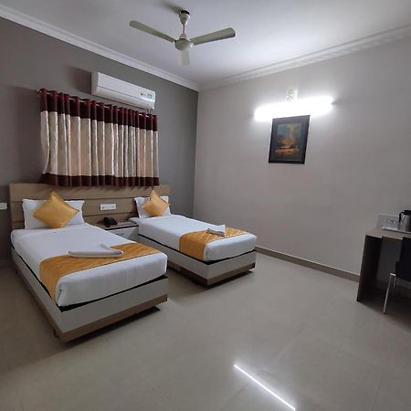 Luxor Park Service Apartment Hyderabad Eksteriør billede