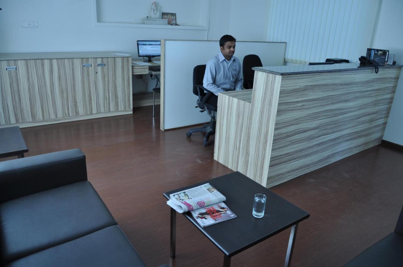 Luxor Park Service Apartment Hyderabad Eksteriør billede