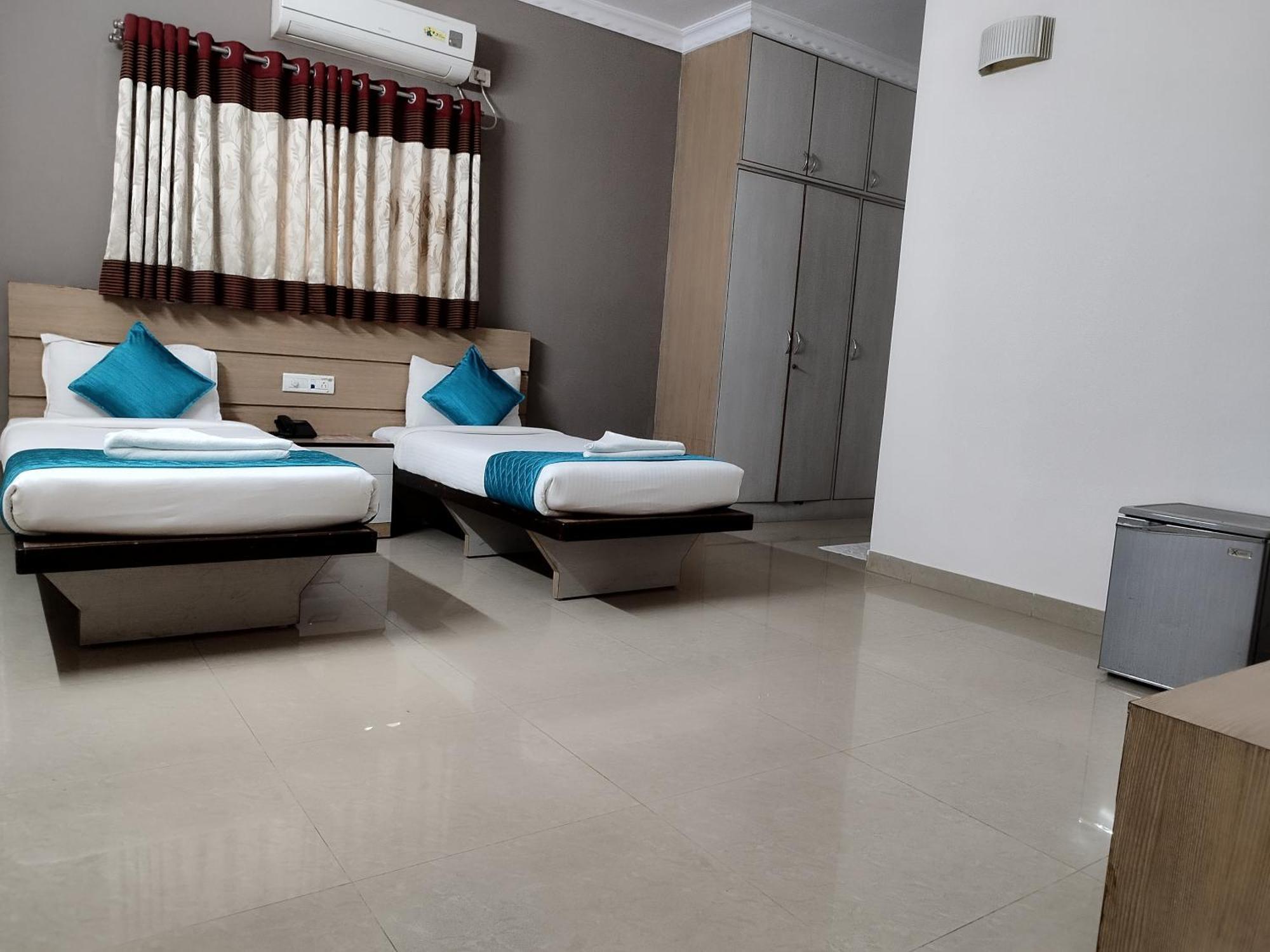Luxor Park Service Apartment Hyderabad Eksteriør billede
