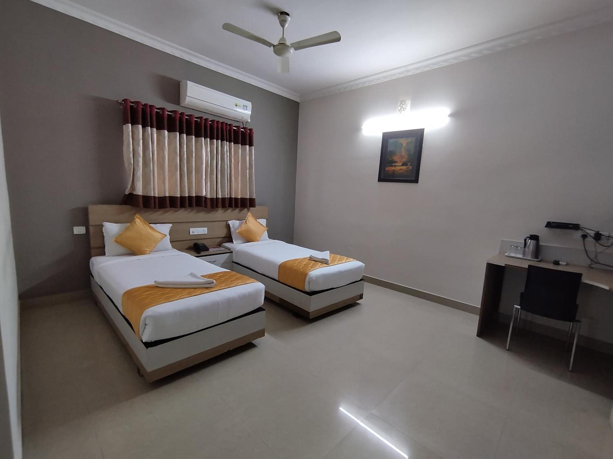Luxor Park Service Apartment Hyderabad Eksteriør billede