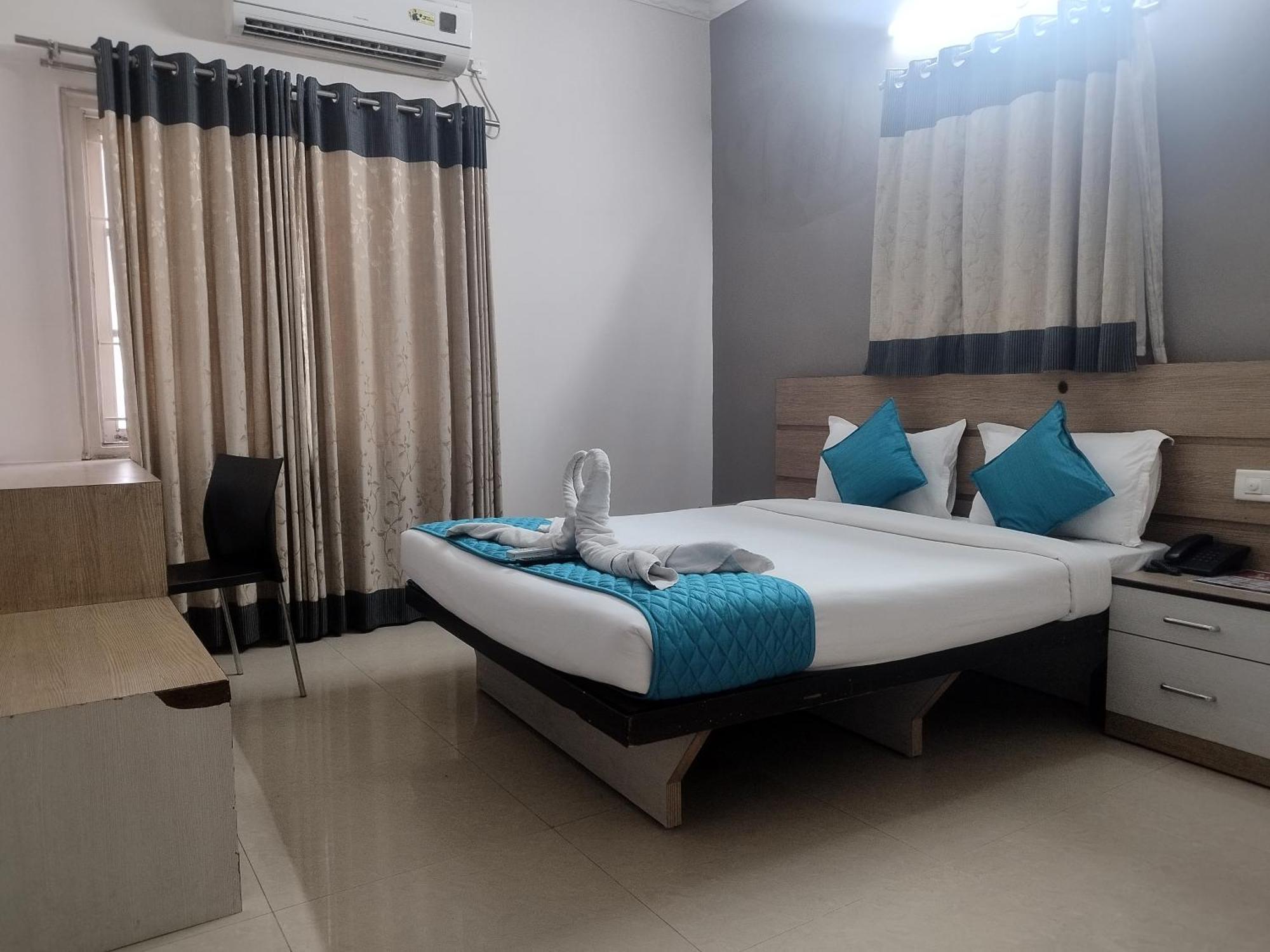 Luxor Park Service Apartment Hyderabad Eksteriør billede